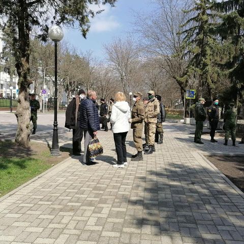 В Ессентуках народные дружины патрулируют улицы города В Ессентуках народные дружины патрулируют улицы города