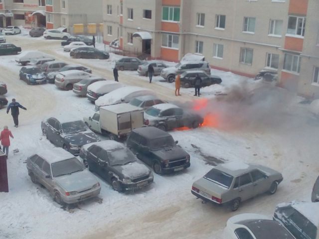 В Ставрополе сгорел легковой автомобиль В Ставрополе сгорел легковой автомобиль