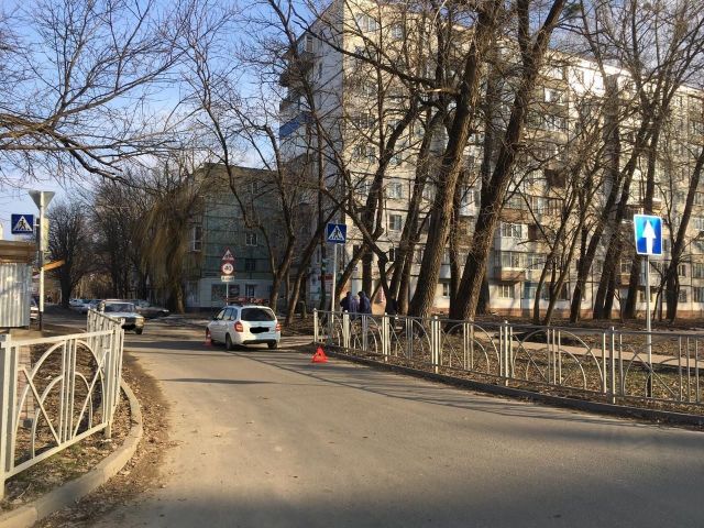 В Ставрополе водитель легковушки сбил школьника В Ставрополе водитель легковушки сбил школьника