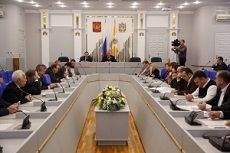 Обучение детей-инвалидов стало одной из тем парламентской планёрки Обучение детей-инвалидов стало одной из тем парламентской планёрки