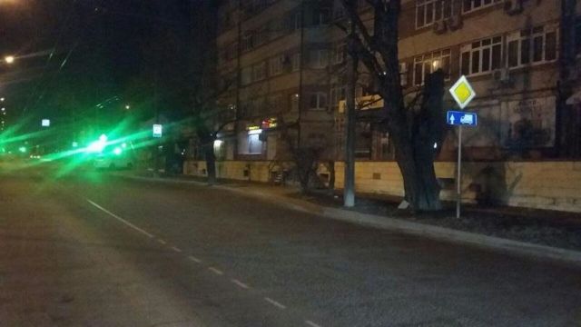 В Ставрополе водитель сбил пенсионерку и скрылся с места происшествия В Ставрополе водитель сбил пенсионерку и скрылся с места происшествия