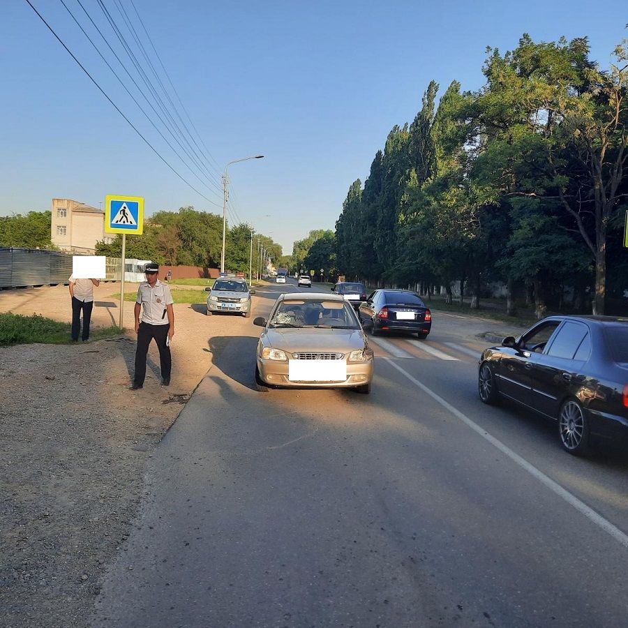 На Ставрополье невнимательный водитель сбил 14-летнюю школьницу на пешеходном переходе