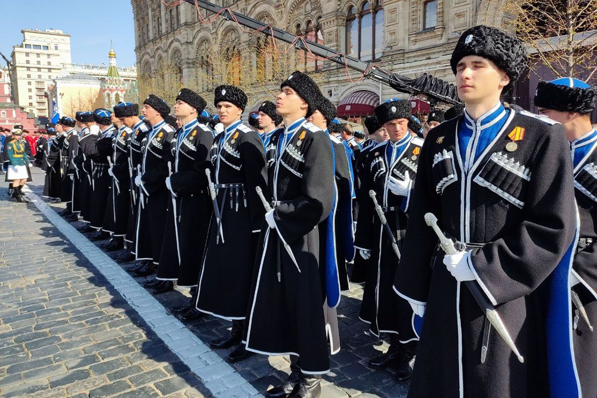 Студенты СКФУ поучаствовали в Параде Победы на Красной Площади