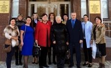 Александр Олдак встретился с вдовами полицейских Александр Олдак встретился с вдовами полицейских