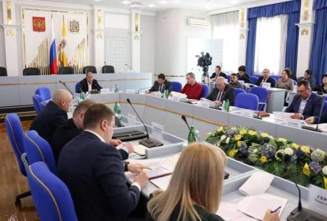 Ставропольские депутаты предлагают расширить цветовую гамму для такси Ставропольские депутаты предлагают расширить цветовую гамму для такси