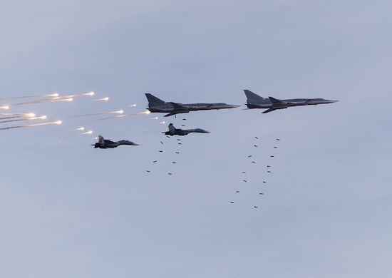 На Северном Кавказе завершились учения с участием более 7 тысяч военных На Северном Кавказе завершились учения с участием более 7 тысяч военных