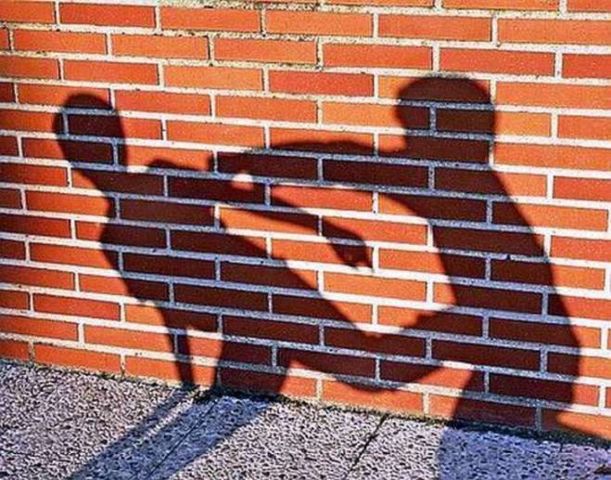 В Ставрополе толпой избили подростка В Ставрополе толпой избили подростка