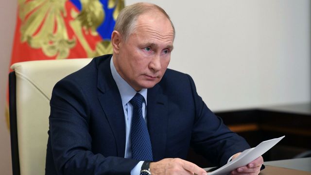 Владимир Путин предложил лишать гражданства за тяжкие преступления Владимир Путин предложил лишать гражданства за тяжкие преступления