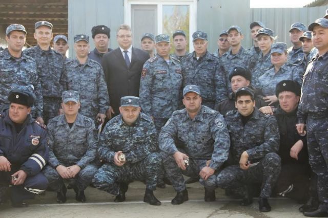 Губернатор и начальник ГУ МВД поздравили полицейских на служебном дежурстве Губернатор и начальник ГУ МВД поздравили полицейских на служебном дежурстве