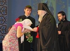В п.Рыздвяный состоялся первый праздник в честь святых жен-мироносиц В п.Рыздвяный состоялся первый праздник в честь святых жен-мироносиц