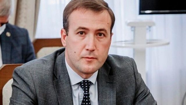 В Ставрополе задержали и. о. министра промышленности, энергетики и транспорта КЧР В Ставрополе задержали и. о. министра промышленности, энергетики и транспорта КЧР