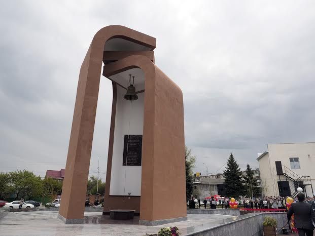 В Минводах открылся памятник чернобыльцам и жертвам конфликтов в горячих точках В Минводах открылся памятник чернобыльцам и жертвам конфликтов в горячих точках