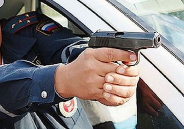 На Ставрополье инспекторы ДПС устроили погоню за пьяным водителем-нарушителем На Ставрополье инспекторы ДПС устроили погоню за пьяным водителем-нарушителем
