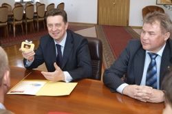 Губернатор ознакомился с проектом «Краевые новости на СТС» Губернатор ознакомился с проектом «Краевые новости на СТС»