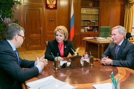 Валентина Матвиенко и губернатор Ставрополья обсудили перспективы развития региона Валентина Матвиенко и губернатор Ставрополья обсудили перспективы развития региона