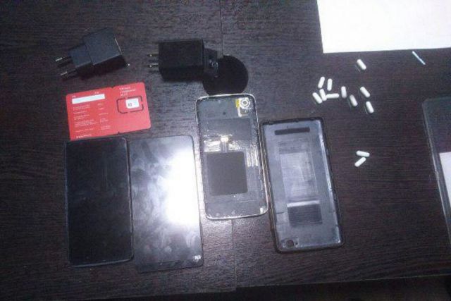 На Ставрополье осуждённым пытались передать наркотики в зарядных устройствах На Ставрополье осуждённым пытались передать наркотики в зарядных устройствах
