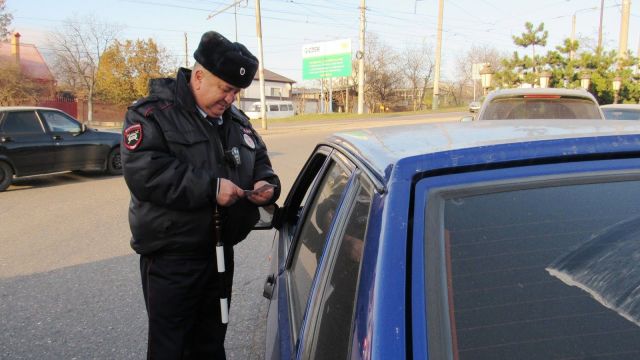 В Ставропольском крае сотрудники полиции задержали автомобиль, находящийся в розыске В Ставропольском крае сотрудники полиции задержали автомобиль, находящийся в розыске