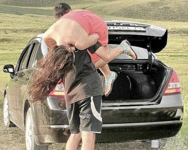 На Ставрополье 8 человек ответят за похищение девушки На Ставрополье 8 человек ответят за похищение девушки