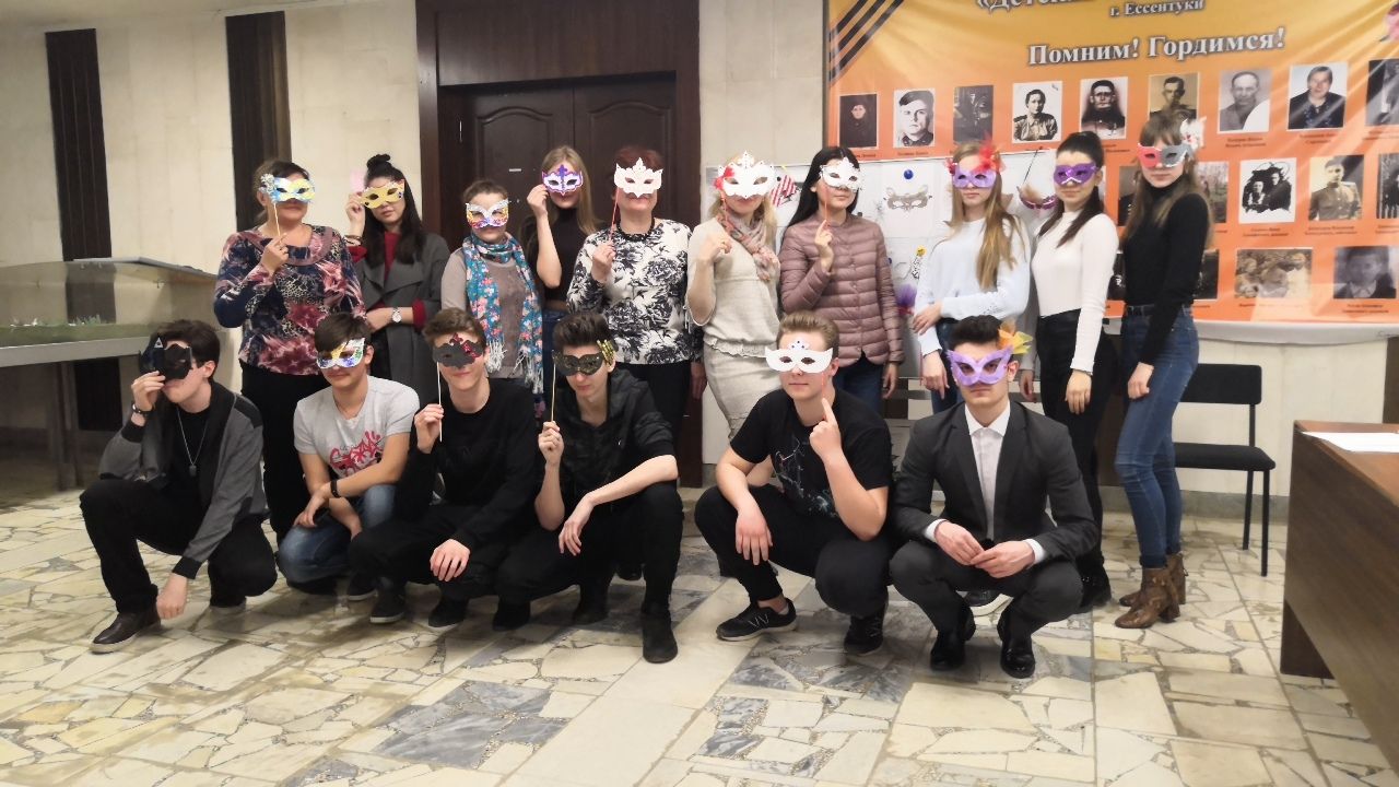 В Ессентуках школьники и студенты готовятся к историческому балу В Ессентуках школьники и студенты готовятся к историческому балу