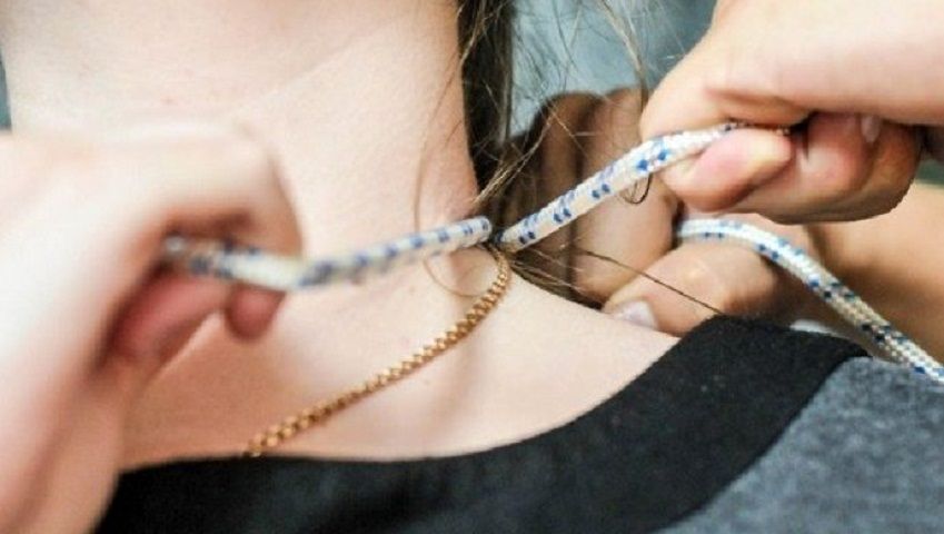 Ставропольчанин задушил бывшую супругу кабелем от плойки Ставропольчанин задушил бывшую супругу кабелем от плойки