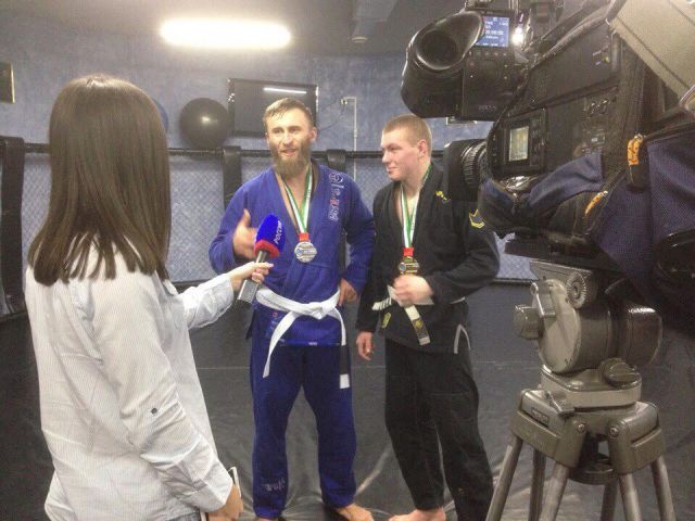 Золото и серебро привезли ставропольские спортсмены с чемпионата Европы по бразильскому джиу-джитсу Золото и серебро привезли ставропольские спортсмены с чемпионата Европы по бразильскому джиу-джитсу