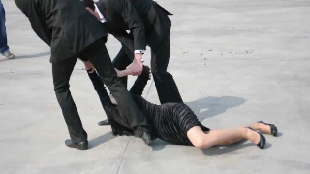 Трое молодых ставропольцев подозреваются в похищении девушки Трое молодых ставропольцев подозреваются в похищении девушки