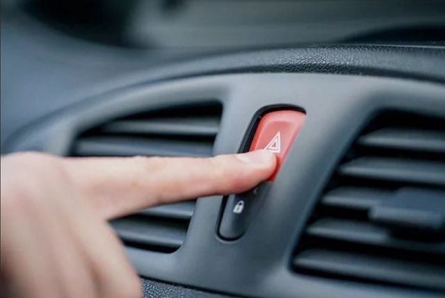 На улице Серова Ставрополя случилось сразу три аварии На улице Серова Ставрополя случилось сразу три аварии
