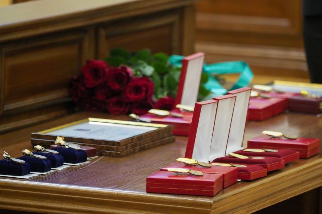 Отличившимся ставропольцам вручили государственные и краевые награды Отличившимся ставропольцам вручили государственные и краевые награды