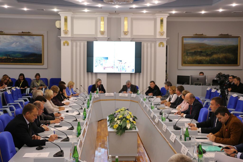 В Думе Ставропольского края обсудили развитие спорта В Думе Ставропольского края обсудили развитие спорта