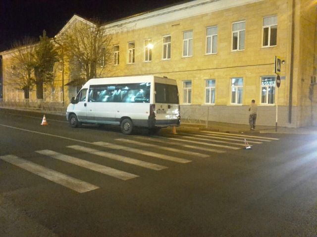 В Ставрополе водитель маршрутки сбил 17-летнего парня В Ставрополе водитель маршрутки сбил 17-летнего парня