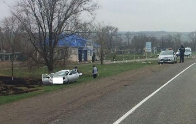 На Ставрополье во время движения умер водитель легковушки На Ставрополье во время движения умер водитель легковушки