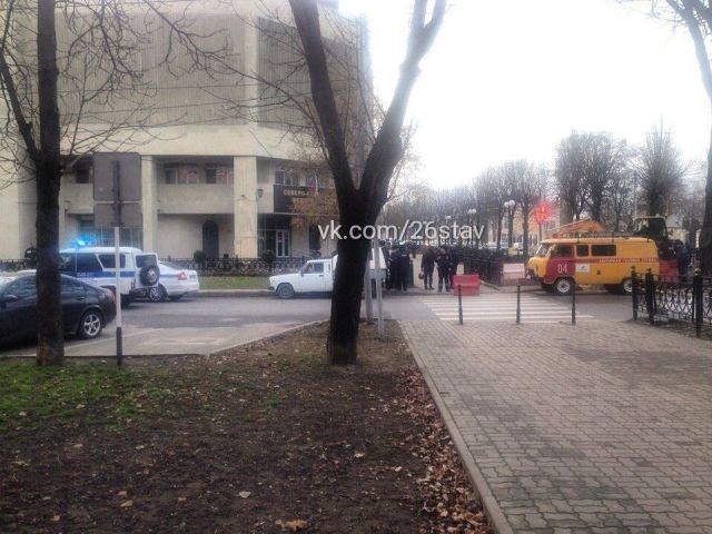 В Ставрополе оцепили здание вуза В Ставрополе оцепили здание вуза