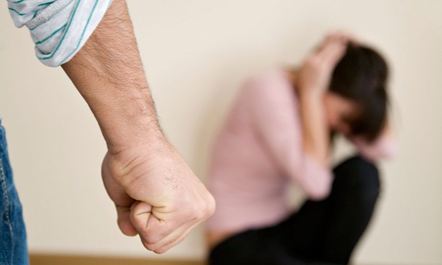 Из ревности ставрополец угрожал девушке убийством с помощью пластиковой карты