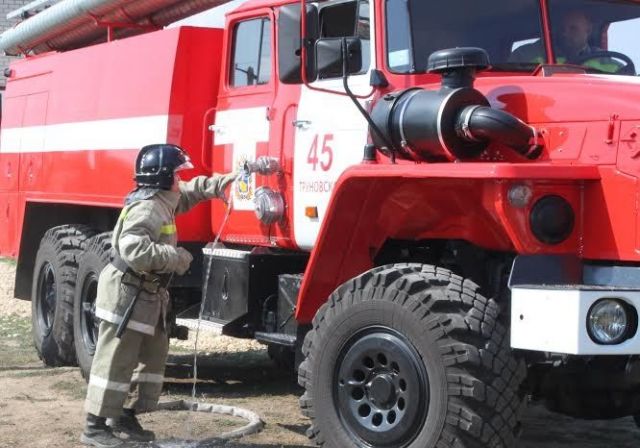 Ставропольские пожарные спасли от огня полсотни коров Ставропольские пожарные спасли от огня полсотни коров