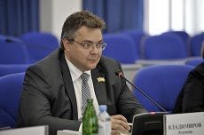 Владимир Владимиров попал в «десятку» народных губернаторов Владимир Владимиров попал в «десятку» народных губернаторов
