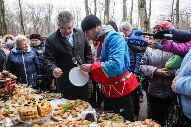 В Ставрополе отпраздновали масленицу В Ставрополе отпраздновали масленицу