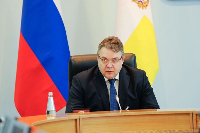 Глава Ставрополья поручил выделить дополнительные средства на очистку дорог от снега Глава Ставрополья поручил выделить дополнительные средства на очистку дорог от снега
