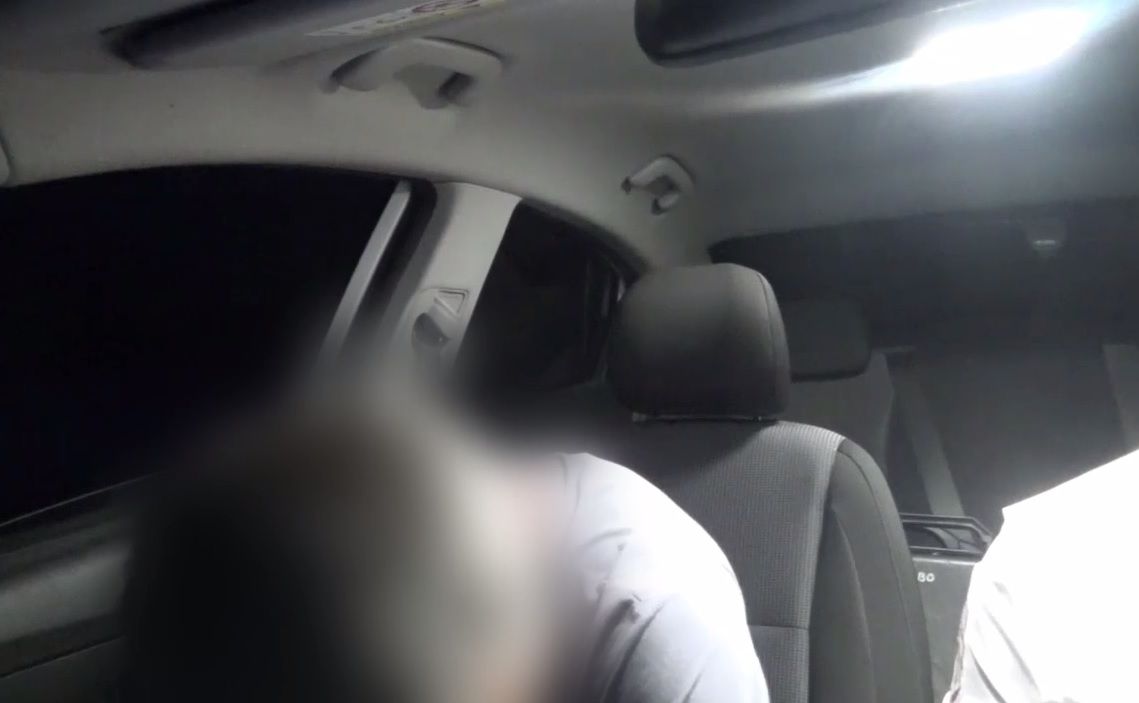Пьяный водитель уснул в патрульном автомобиле в Ипатовском округе