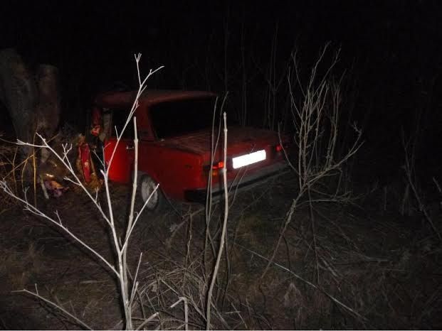 На Ставрополье погиб водитель, врезавшись в дерево на большой скорости На Ставрополье погиб водитель, врезавшись в дерево на большой скорости