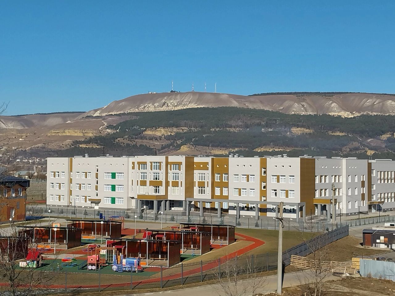 Новую школу на 1000 мест достроили в Кисловодске