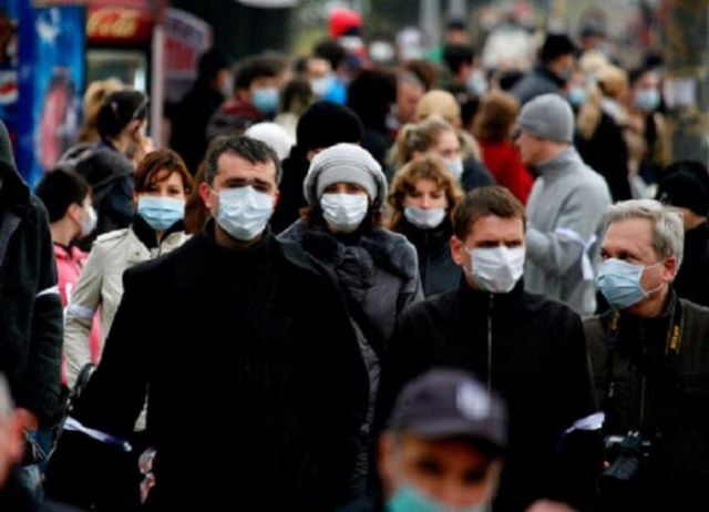 В МЧС призвали прекратить ношение медицинских масок на улице В МЧС призвали прекратить ношение медицинских масок на улице