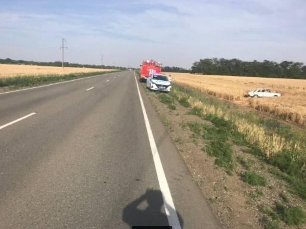 На Ставрополье пьяный водитель вылетел с трассы на поле