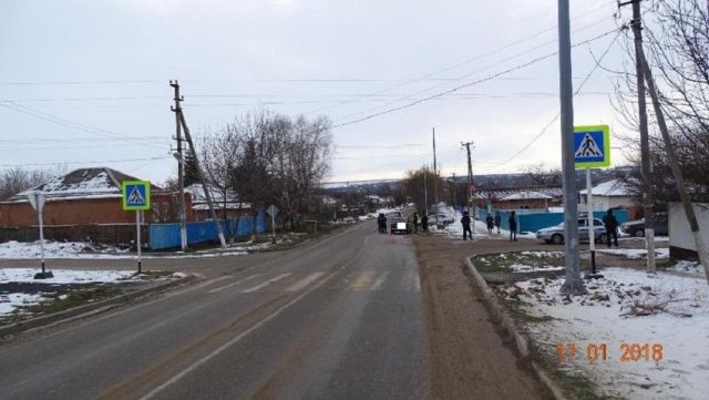 На Ставрополье под колёса автомобиля попала 14-летняя девочка На Ставрополье под колёса автомобиля попала 14-летняя девочка