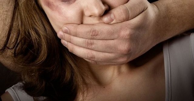 Житель Ставрополья подозревается в попытке изнасилования девушки Житель Ставрополья подозревается в попытке изнасилования девушки