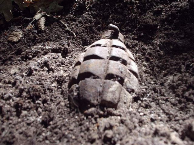 На кладбище в Георгиевске взорвалась граната На кладбище в Георгиевске взорвалась граната