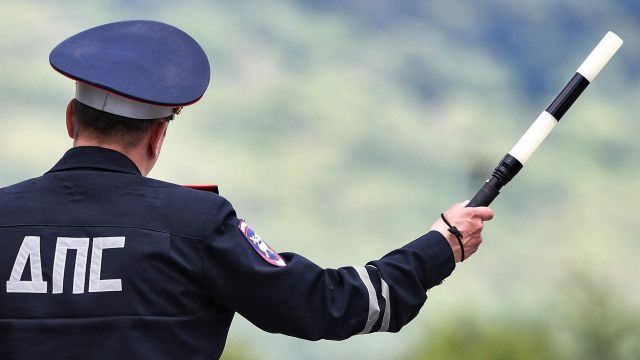 Нарушительницу ПДД в Ставрополе привлекли к ответственности за опасный манёвр Нарушительницу ПДД в Ставрополе привлекли к ответственности за опасный манёвр