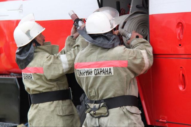 На Ставрополье горит цех кирпичного завода На Ставрополье горит цех кирпичного завода