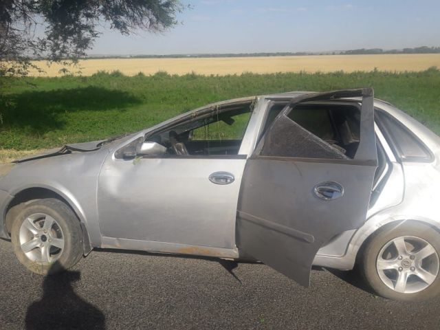На дороге Ставрополья перевернулся автомобиль с семьёй На дороге Ставрополья перевернулся автомобиль с семьёй