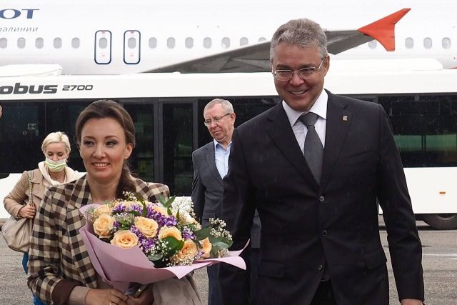 На Ставрополье прибыла уполномоченный по правам ребенка при президенте РФ Анна Кузнецова На Ставрополье прибыла уполномоченный по правам ребенка при президенте РФ Анна Кузнецова