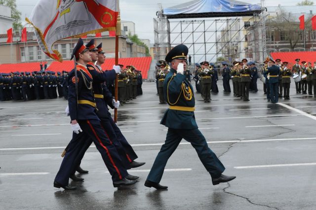 Около 1,5 тысячи военнослужащих ЮВО и представителей других силовых ведомств готовятся к параду Победы в Ставрополе Около 1,5 тысячи военнослужащих ЮВО и представителей других силовых ведомств готовятся к параду Победы в Ставрополе